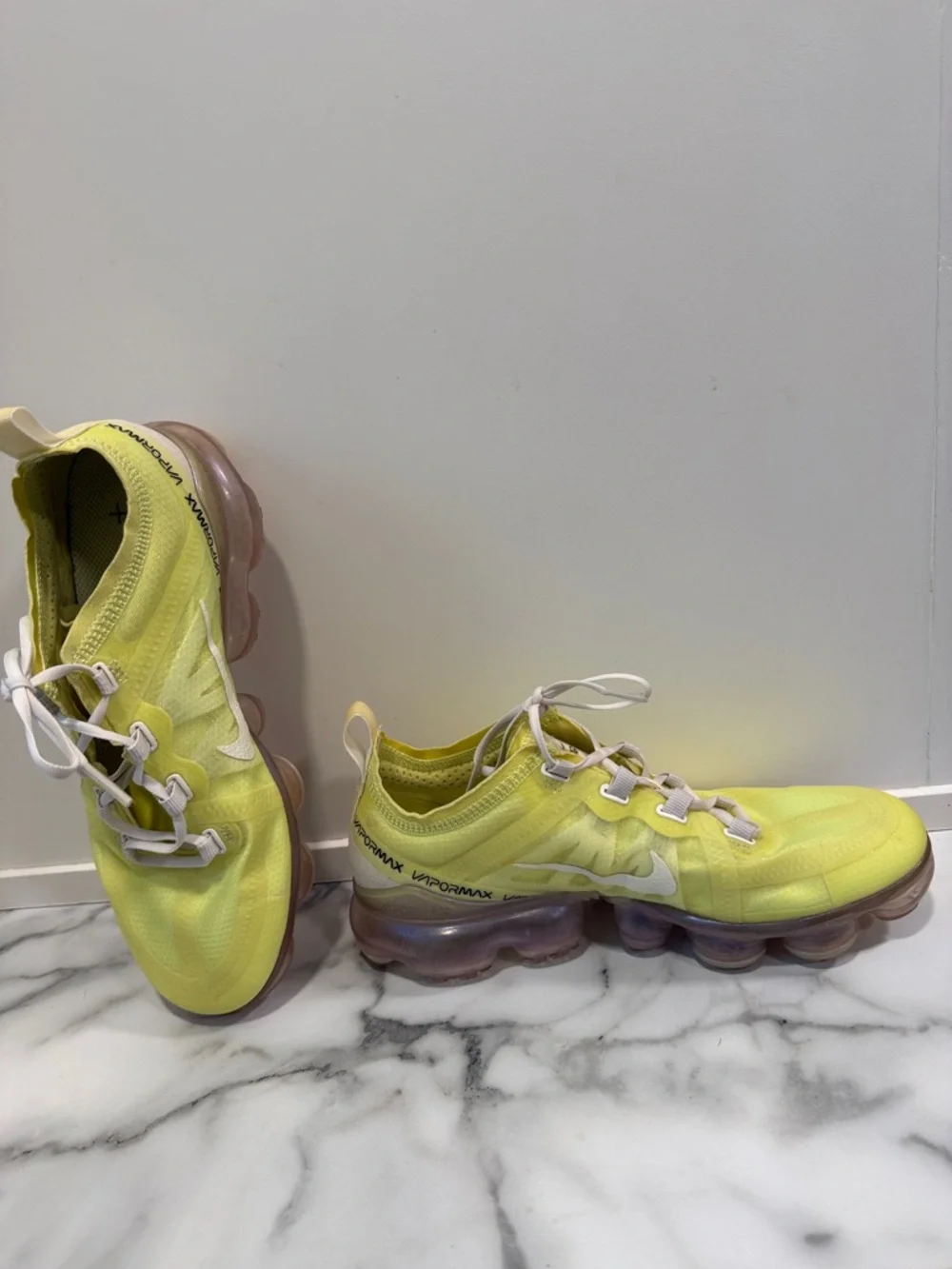 Nike Air VaporMax 2019 lime green SE women's sneakers size 7